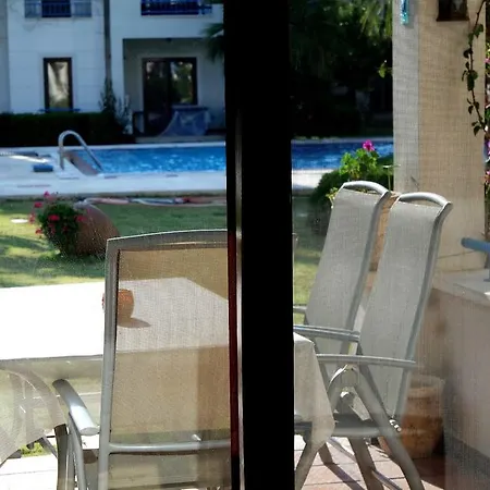 Azelea Poolside Βίλα *